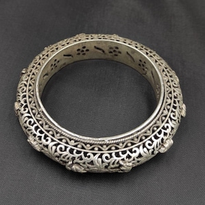Handmade Carved Tibetan Silver Bangle: Vintage Bracelet (7.5 CM)