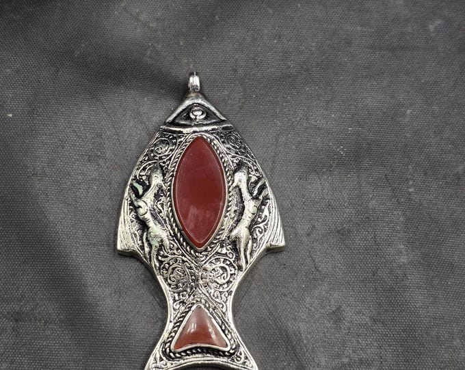 Beautiful Vintage Soild Silver Handmade Afghani Design Fish Pendant With Agate Stone