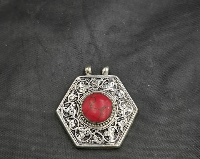 Beautiful Vintage Soild Silver Handmade Pendant With Pink Coral Stone