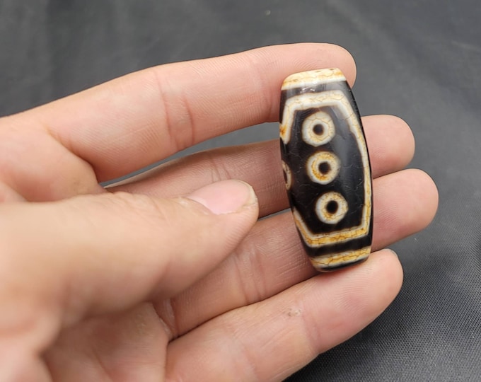 Tibetan Agate Dzi Bead " STRIPES 7 Eyes " Amulet Pendant Himalayan Dzi Ancient Dzi