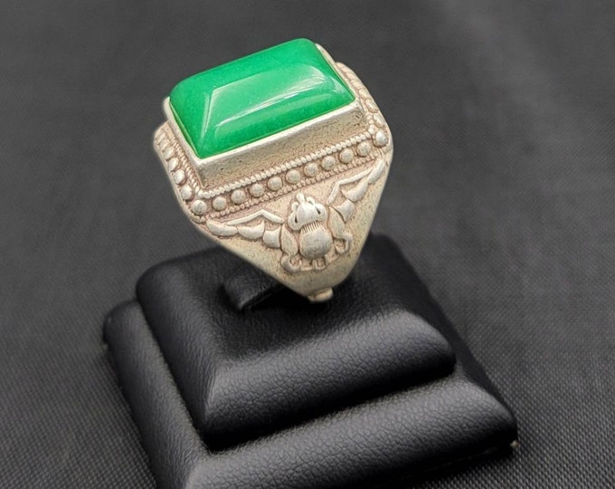 Vintage Beautiful Tibeten Silver Adjustable Ring With Natural Green Jade Stone