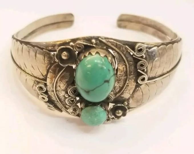 Beautiful Tibetan Lovely Vintage Old Silver Bangle /Bracelet Natural Turquoise Stone