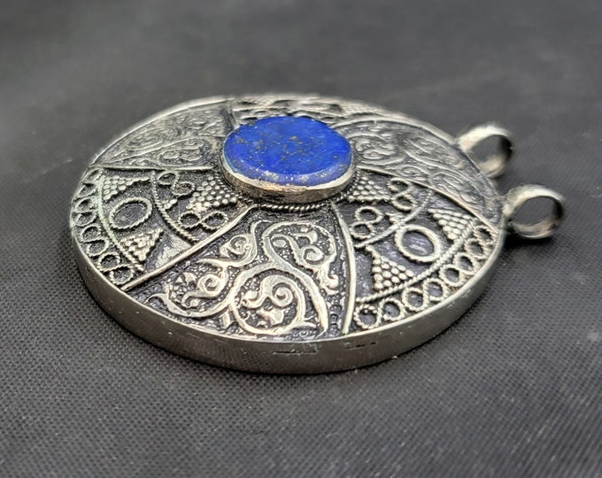 Antique Old Silver Beautiful Vintage Silver Near Eastern Pendant With Lapis Lazuli Stone