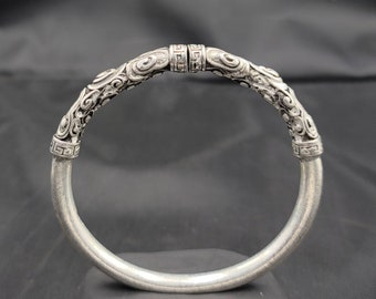 Vintage Beautiful Carved Tibeten Silver Bracelet Bangle Adjustable Silver Bangle Bracelet