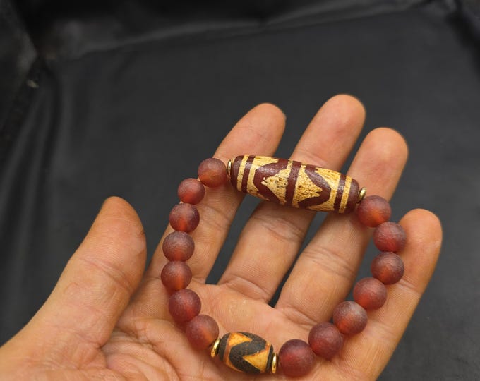 Antique Dzi Agate Tibetan Bracelet: Adjustable Stone Beads