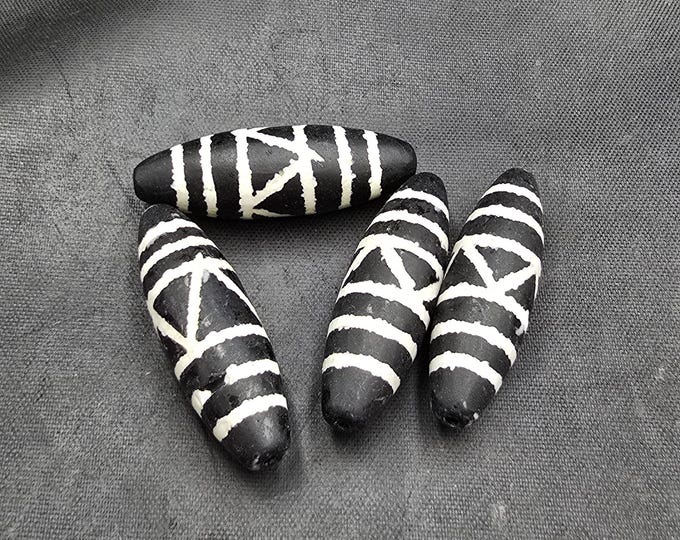 Ancient Rare Indo Tibeten Banded 4 Picese Old Black Agate With White Lines Prayer Beads