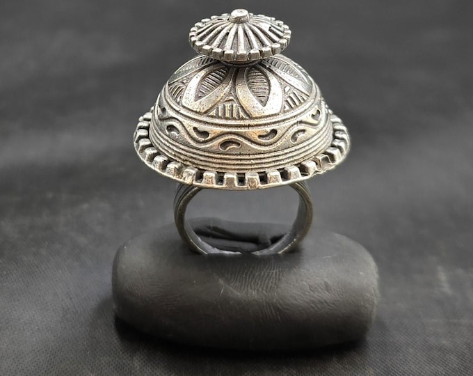 Handmade Vintage Authentic Silver Adjustable Near Eastern Ring