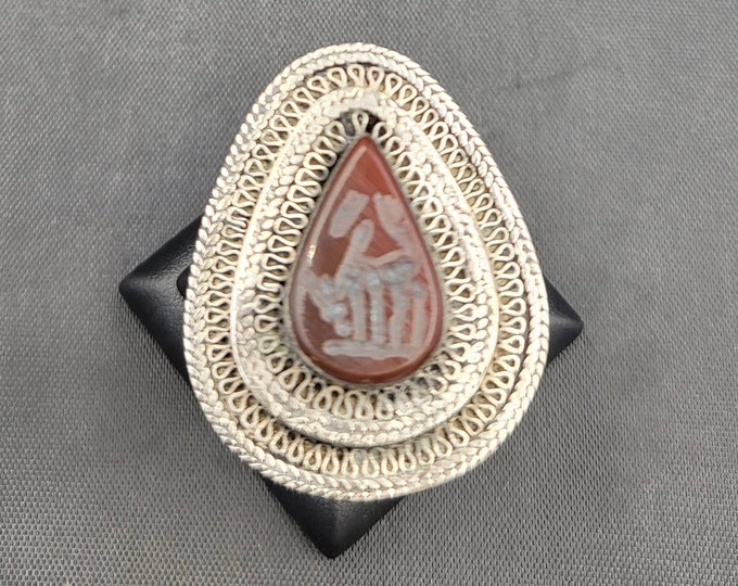 Near Eastern Antique Silver Ring With Agate Stone Bull Intaglio