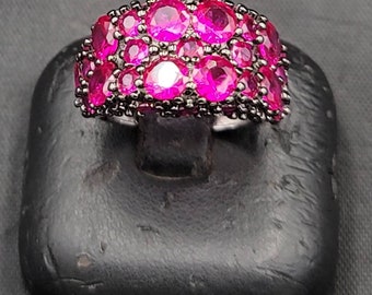 Beautiful Natural Red Ruby Gemstone Vintage Victorian Sterling Silver Ring