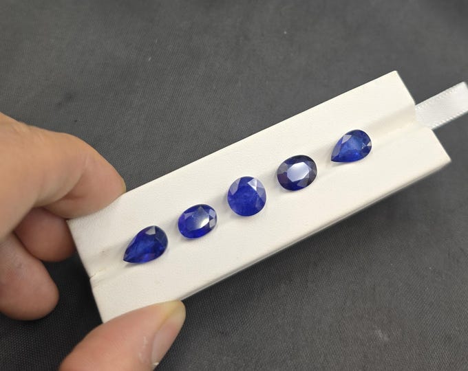 23.80 Carats Natural 5 Picese Blue Sapphire Gemstones Different Shapes