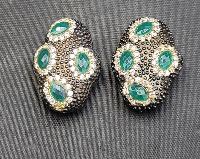 A Pair Beautiful Vintage Silver Victorian Beads With Natural Green Emerald Gemstone