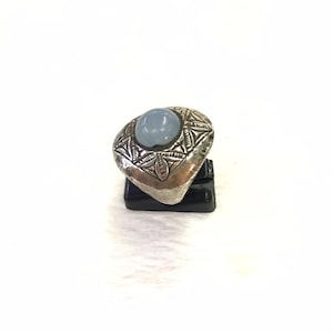 ANTIQUE Silver Wonderful Ring With Unique Ancient White Agate Stone