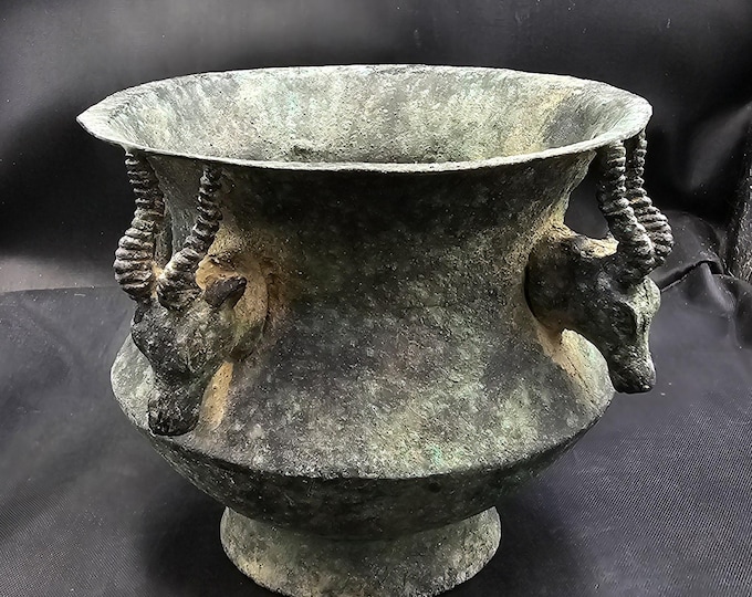 Wonderful Ancient Museum Quality Greek Empire Authentic Bronze Unique Bowl With Deer Heads