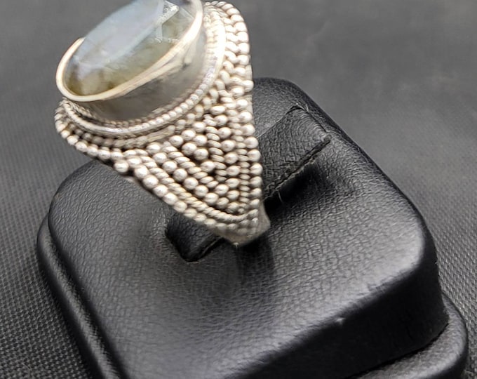 Sterling Silver Vintage Ring With Natural Labradorite Stone
