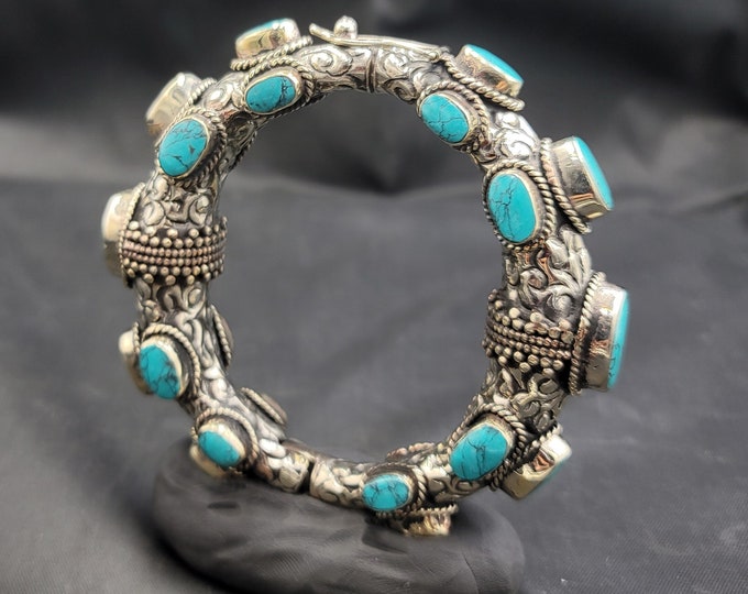 Super Gorgeous Vintage Old Silver Tibeten Turquoise Handmade Authentic Silver Bangle Bracelet