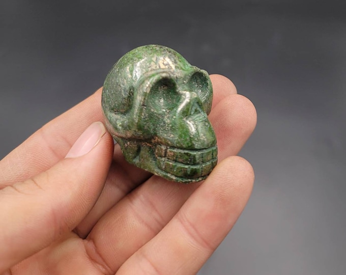 Ancient Old Green Pairite Stone Beautiful Handicraft Tibeten Unique Skull