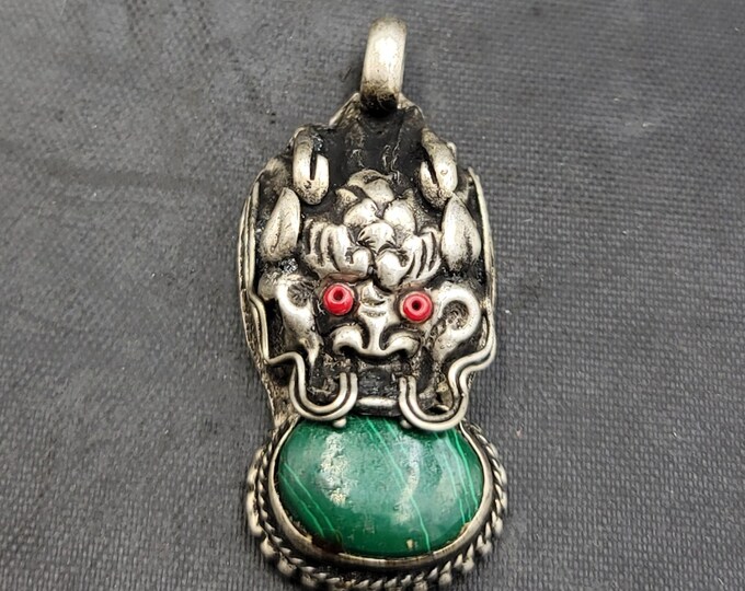 Amizing Vintage Tibetan Silver Unique Handmade Drogon With Malachite Stone