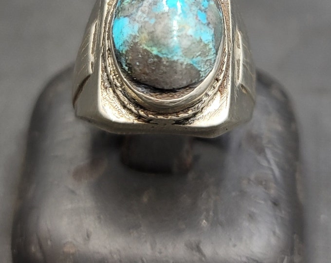 Soild Silver Beautiful Vintage Handmade Ring With Natural Turquoise Stone