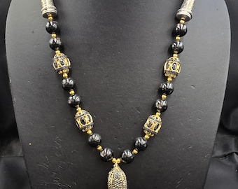 Vintage Mughal Black Agate Stone Beads Necklace: Handmade Gold Gilded