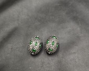 Beautiful Victorian Design Handmade Silver 2 Beads With Natural Emerald Gemstone