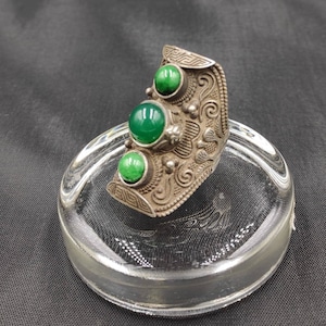Vintage Tibetan Silver Ring: Handmade Jade Gemstone, Size 13