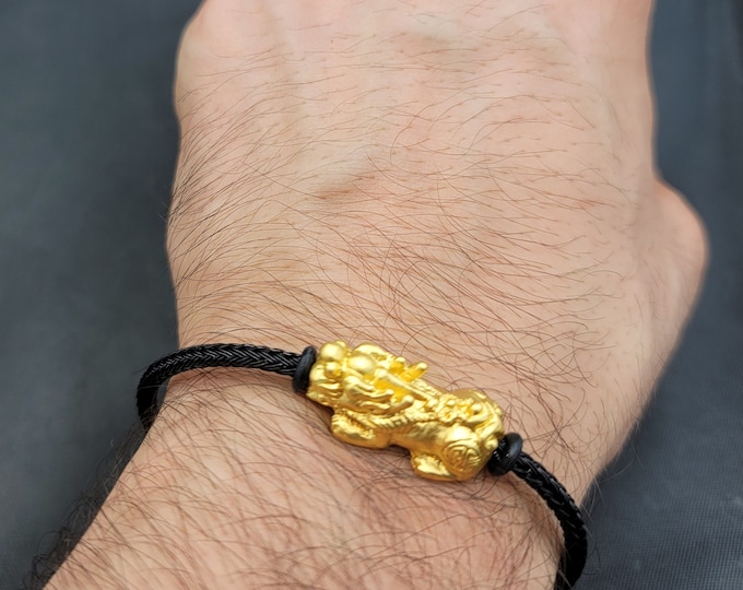 Beautiful Vintage Tibetan Lucky Loin Gold Gulding Wonderful Bracelet With Black Roop adjustable