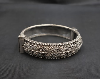 Beautiful Carved Handmade Soild Silver Tibeten Design Old Bangle With Screw