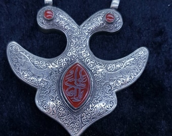 Antique Soild Silver Unique Pendant With Ancient Agate Stone Carved