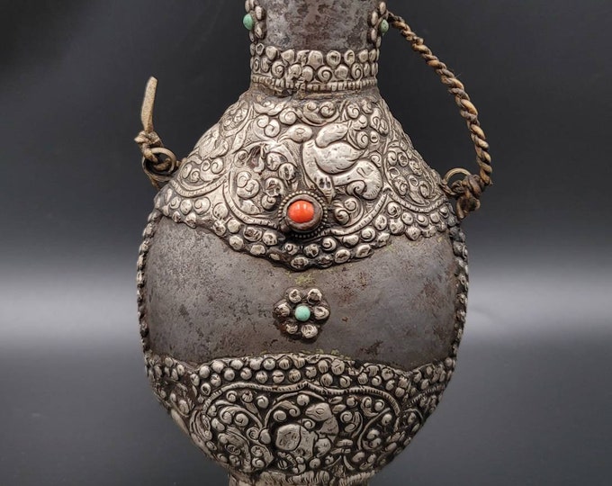 Tibeten Unique Vintage Silver Handicraft Bird Bottle With Turquoise And Coral Stone