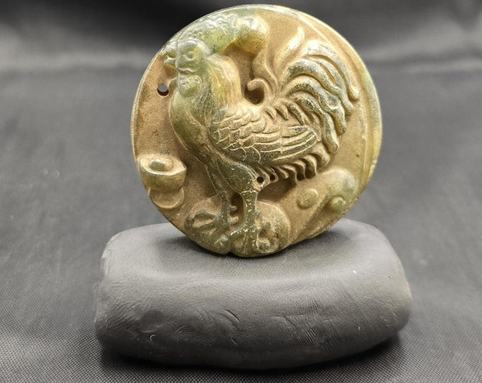 Authentic Natural Jade Stone Chine Ming Rooster chicken Bird Amulet Pendant