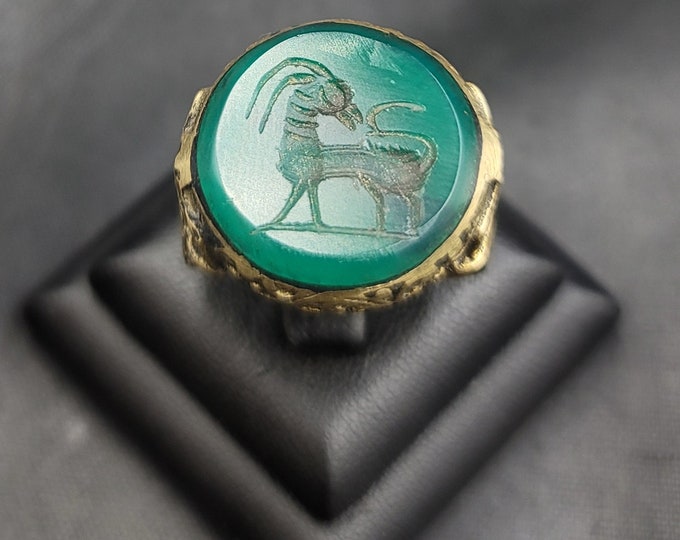Near Eastern Vintage Gold Plated Old RING With Green Agate Stone Deer Intaglio
