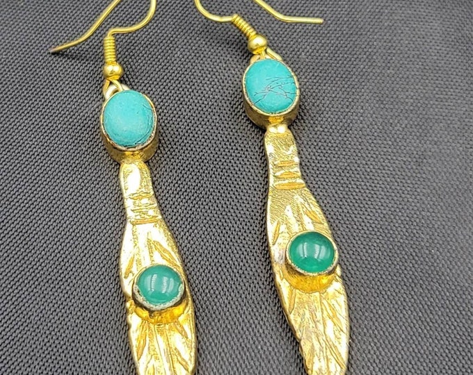 Gold Gulding Near Eastern Earrings With Natural Green Agate And Turquoise Stone