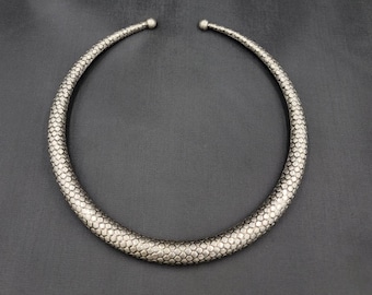 Handmade Tibetan Gao Necklace: Antique Silver Coker
