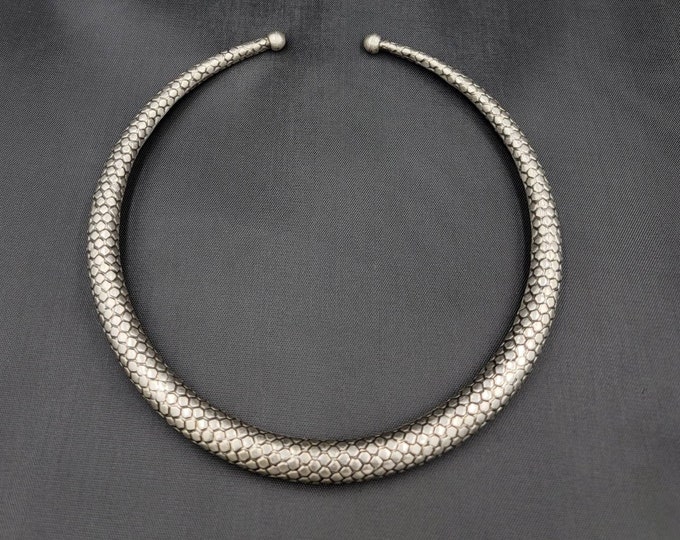Wonderful Gao Tibeten Necklace Antique Silver Coker