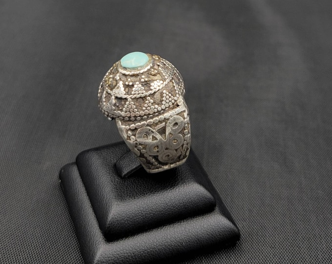 Soild Antique Silver Handmade Yemani Ring With Natural Turquoise Stone
