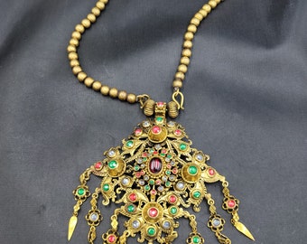 Unique Found Mughal Empire 18k Gold Over Silver Pendant Chain With Natural Natural Simi Precious Gemstone