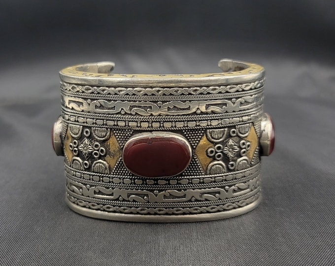 Vintage Old Silver Mid Century Silver Bangle With Agate Stone