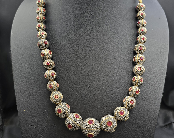 Beautiful Mughal Design Vintage 18th Century Handmade Authentic Red Garnet And black Spainal Gemstones Necklace
