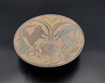 Ceramic 10th Century B.C Unique Islamic Bowl With 3 Goat Pottery