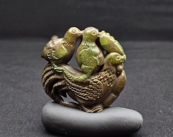 Antique Green Jade Stone Chine Ming Bird And Babies Figure Carved Beads Pendant Amulet