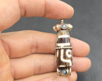 Vintage Old Silver Pendant With Ancient Agate Eyes Pendant