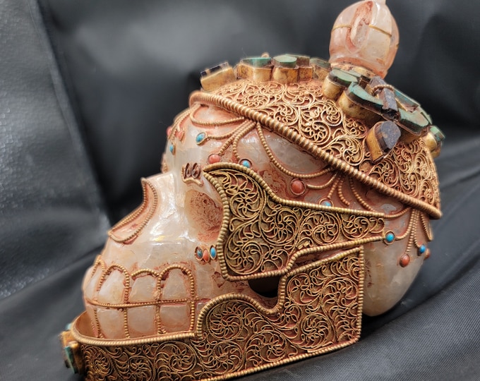 Rare Unique Tibeten Clear Crystal Quratz Skull Authentic Gold Gulit Art Deco Museum Quality
