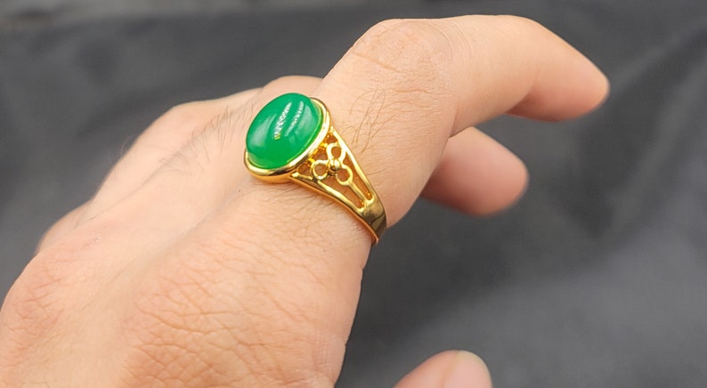 Beautiful Vintage Gold on Silver Ring With Natural Green Jade Stone image 2