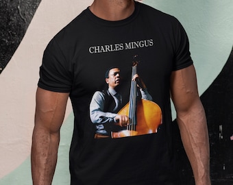 Camiseta Charles Mingus Jazz com estampa gráfica de artista musical e banda, unissex.