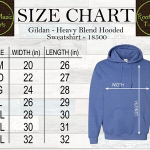K&ouml;nnte beinhalten: Gr&ouml;&szlig;entabelle f&uuml;r ein Gildan Heavy Blend Kapuzenpullover in den Gr&ouml;&szlig;en S bis 4XL. Die Tabelle zeigt die Breite und L&auml;nge in Zoll f&uuml;r jede Gr&ouml;&szlig;e. Ein blauer Kapuzenpullover wird gezeigt, um die Ma&szlig;e zu veranschaulichen.