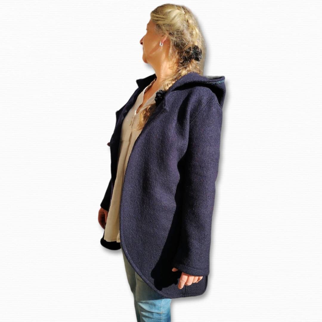 Redingote, manteau pour femme avec capuche en loden feutré, 100