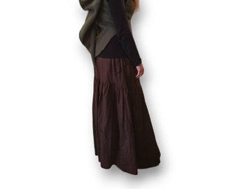 Brown skirt, wide with tucks. 100% cotton petticoat