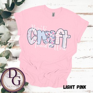 T-shirt unisexe en coton épais Born to Craft, parfait pour les artisans amateurs de bricolage, vêtements créatifs, création de cartes d'événements ou cadeau pour scrapbooking