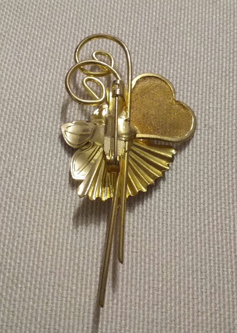 Mesh Heart Brooch faux pearl vintage 1960s gold tone Flower brooch costume jewelry flower with heart