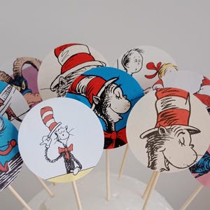 12 Dr. Seuss Cupcake Toppers, Upcycled Buch, Katze im Hut Cupcake Topper, Dr. Seuss Party, Buch Cupcake Toppers
